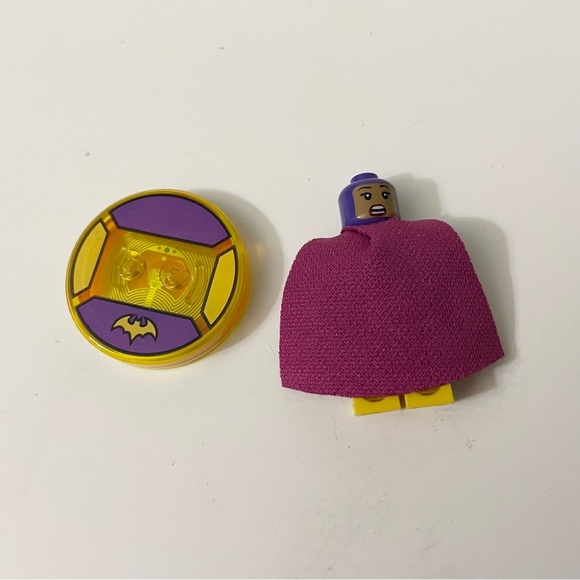 LEGO Dimensions Batman Batgirl and Robin Minifigures - Picture 8 of 11